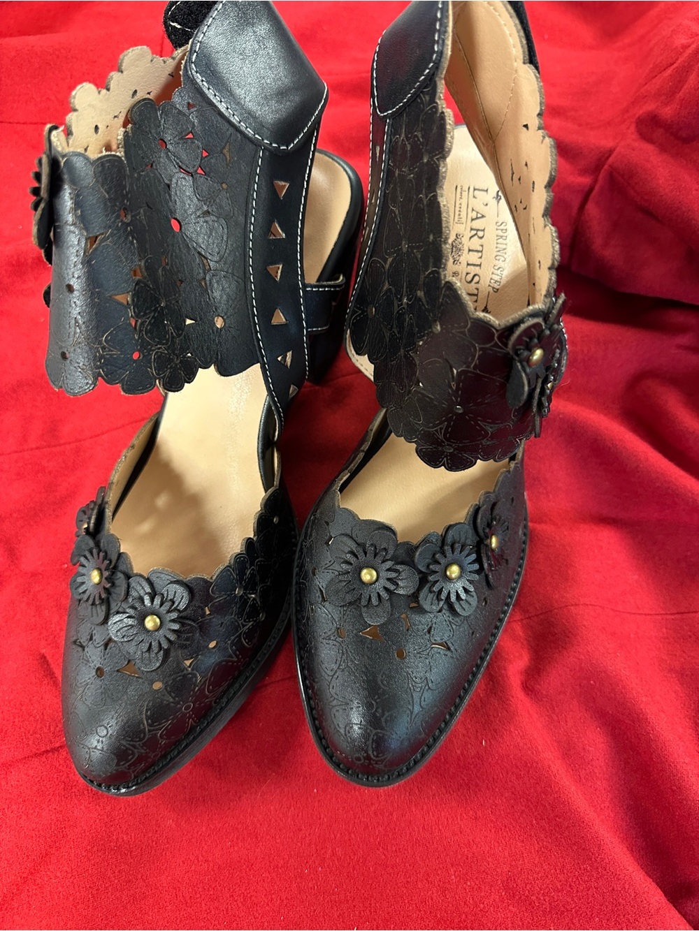 Spring Step L'Artiste Distinction Laser Cutout Leather Heels with Ankle Strap - Picture 2 of 7